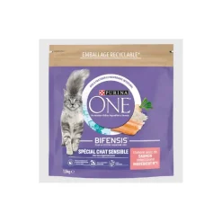 Purina ONE Croquettes pour Chat Sensible au Saumon et au Riz 1,5 kg